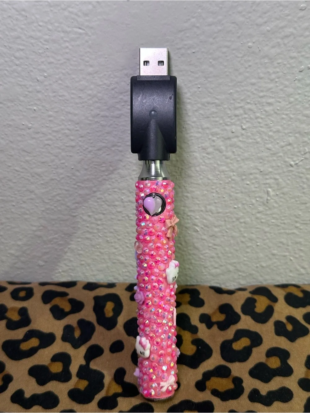 Pink Pearl Hearts — 1100mAh Pen Charger